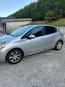 Peugeot 208 1.2 VTI