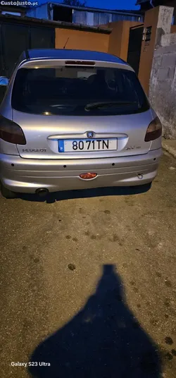 Peugeot 206 (2S8hxf)