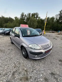 C3 1.4 i 75 ch première main faibles kms GARANTI