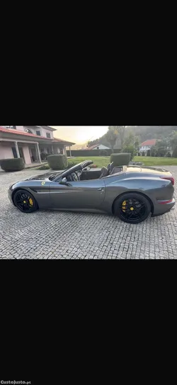 Ferrari California 560 cv