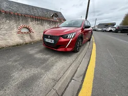 Peugeot 208 1.2 puretech 130 GT