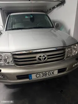 Toyota Land Cruiser 100 Auto Executive