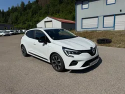 RENAULT CLIO V 1.5 dCi 100 Evolution PREMIERE MAIN
