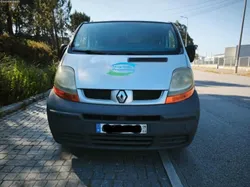 Renault Trafic 9 lugares 1900 dci