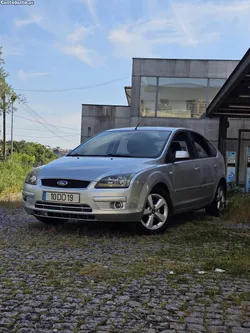 Ford Focus 1.6 TDCi C/Carplay e Camara de Marcha Atrás