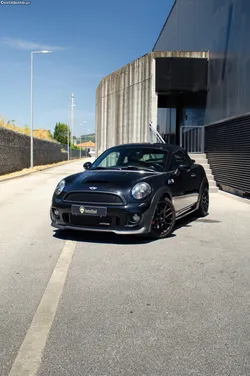 MINI John Cooper Works Coupé