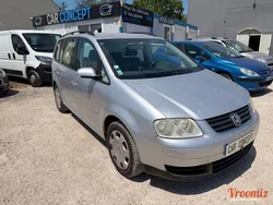 Volkswagen Touran 1.6 FSI 115 CONFORT