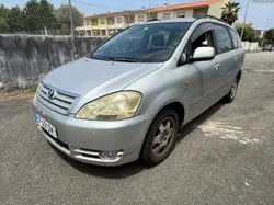 Toyota Avensis 2.0TD VERSUS