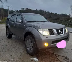 Nissan Pathfinder Lux