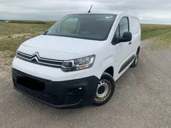 Berlingo 1000kg worker blue hdi 100 ch. Avec GPS camera 3places prix hors taxes:8690 euros