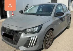 Peugeot 208 essence 2024 endommagé CARTE GRISE OK ✅