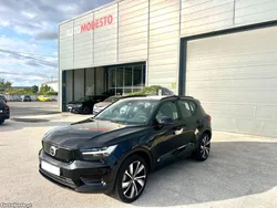 Volvo XC40 ...