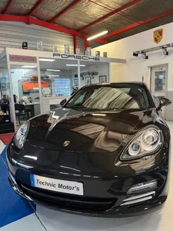 Porsche Panamera 4S