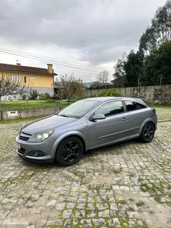 Opel Astra GTC 1.7 CDTi
