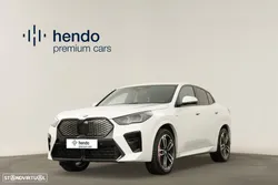 BMW iX2 eDrive20 Pack Desportivo M