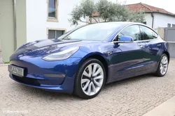 Tesla Model 3 Long-Range RWD