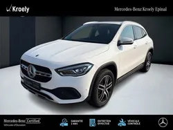 Mercedes Gla 200 d Progressive Line 2.0 150 8G-DCT Camera recul