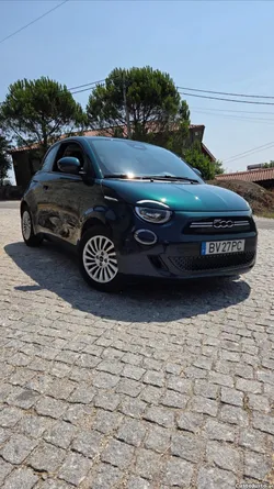 Fiat 500 500e Action