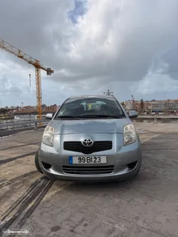 Toyota Yaris 1.0 VVT-i AC Manual