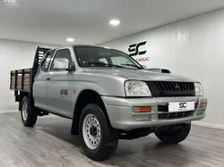 Mitsubishi L200 2.5 TD Club Cab 4 Lugares 4x4