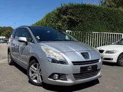 PEUGEOT 5008 1.6 e-HDi 115ch FAP BMP6 BLUE LION