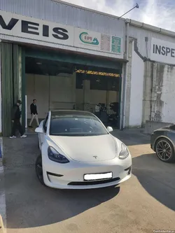 Tesla Model 3 Long Range AWD Dual motor