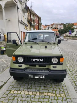 Toyota Land Cruiser 73