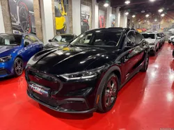 Ford Mustang Mach-E Alargada