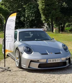 Porsche 992 GT3 Touring -Porsche approved-