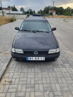 Opel Astra 1.4 16 válvulas ar condicionado
