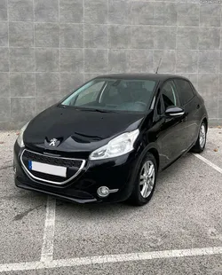 Peugeot 208 116 Mil Quilómetros