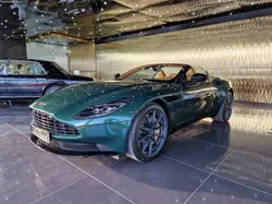 Aston Martin  DB11 V8 Volante