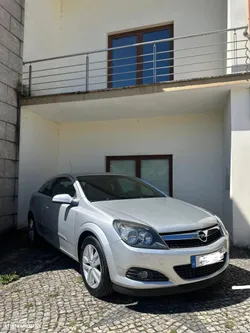 Opel Astra GTC 1.3 CDTi