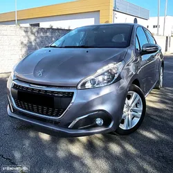 Peugeot 208 1.2 PureTech Signature
