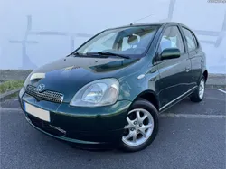 Toyota Yaris Gasolina Impecável muito estimado