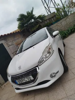Peugeot 208 1.4 hdi