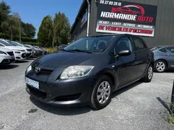 Toyota Auris 1.4 96CH