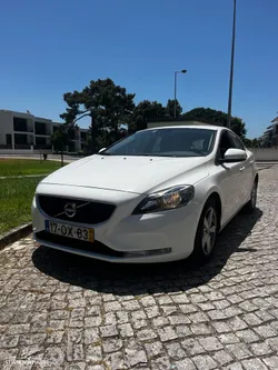 Volvo V40 1.6 D2 R-Design Momentum