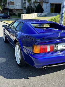 Lotus Esprit V8