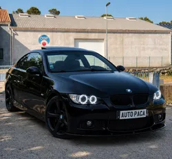 Bmw e92 330d boîte auto pack m / toit ouvrant / jantes 19 / full black