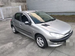 Peugeot 206 1.1
