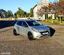 Peugeot 208 1.2 PureTech GT Line