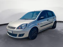 Ford Fiesta 1.4 80ch / BVA / Kit distribution neuf / Idéal Jeune permis