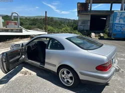 Mercedes-Benz CLK 320 (208365)