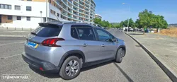 Peugeot 2008 1.2 PureTech Signature