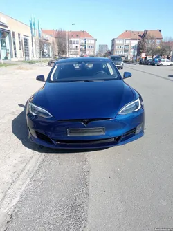 Tesla Model S 90D