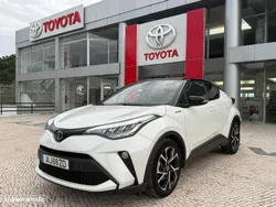 Toyota C-HR 2.0 Hybrid Square Collection