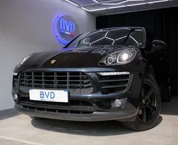 Porsche Macan 4x4 2.0 252 ch PDK 7 • Attelage électrique • 1ère main • Suivi Porsche • Caméra
