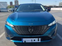 Peugeot 308 5P Allure Hybrid MHEV 136 e-DCS6