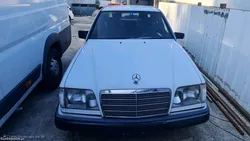 Mercedes-Benz E 250 W-124